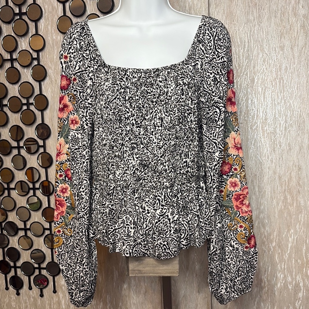 Savanna Jane Black and White Blouse with Red and Orange Floral Sleeves